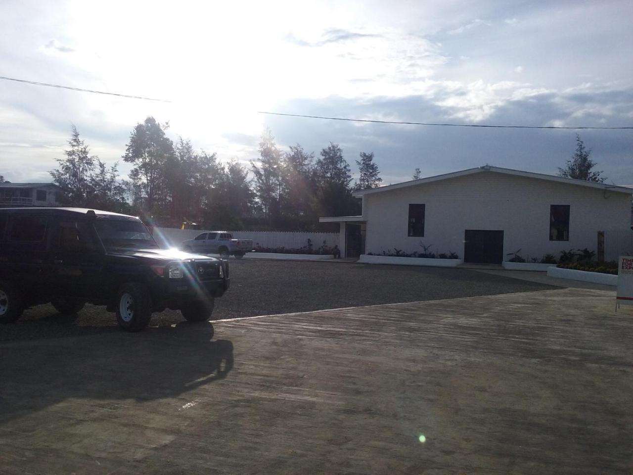 Mcroyal Hotel Mount Hagen Exterior photo