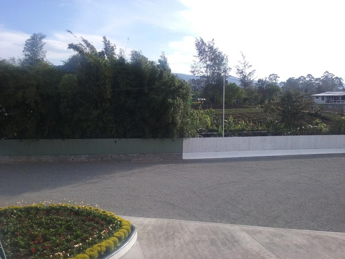 Mcroyal Hotel Mount Hagen Exterior photo